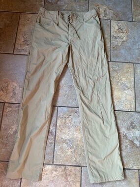 Patagonia Mens Khaki Straight-Leg Pants - Classic Everyday Wear